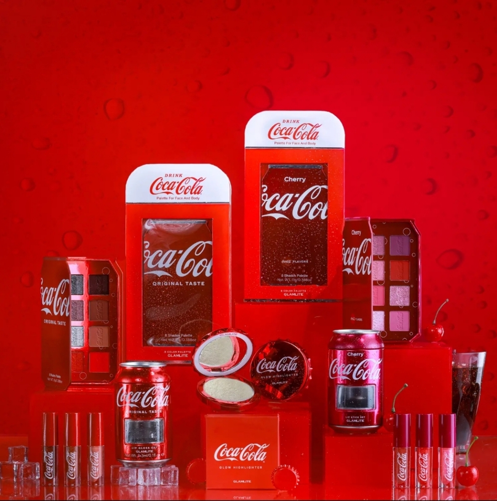 Glamlite x Coca-Cola Makeup Set